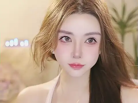 Qiaoqiao  online show from July 4, 7:43 pm