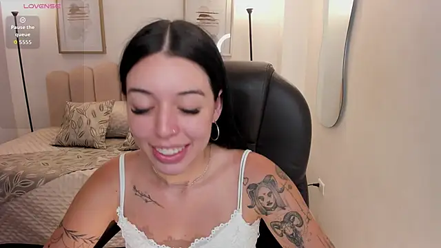 zoee jackson online show from August 1, 6:54 pm