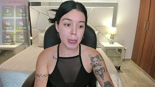 zoee jackson online show from June 10, 7:34 pm