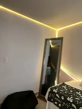 AmmyCollinsW online show from December 18, 9:19 pm