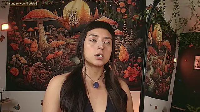 6Briela9  online show from April 29, 7:52 pm
