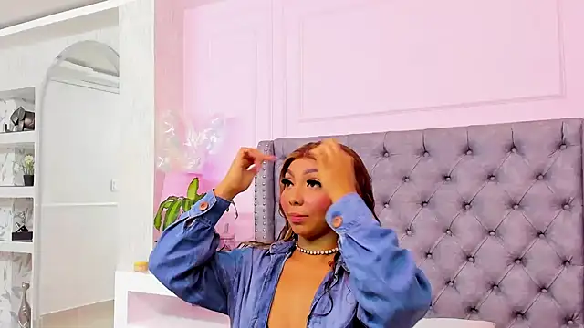 HaileeRoberts online show from May 5, 12:30 pm