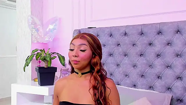 HaileeRoberts online show from June 16, 12:28 pm