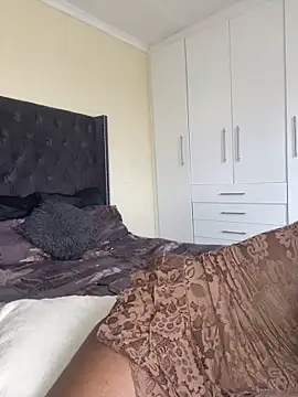 DarkBerry87 online show from February 8, 3:49 pm