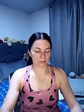 renata hot1 online show from May 2, 1:09 am