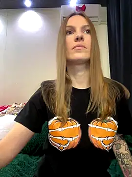Snapshot of RachelBelI chatting on October 9, 12:04 am RachelBelI online show from October 9, 12:04 am