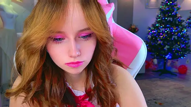 b4by LoL1 online show from December 14, 3:40 pm