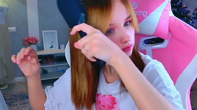 b4by LoL1 online show from December 19, 11:13 am