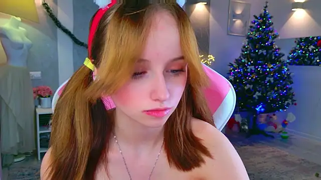 b4by LoL1 online show from December 22, 12:52 pm