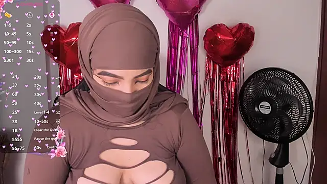 malak nanyy online show from February 15, 11:31 am