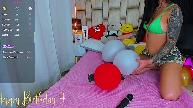 little sophie18 online show from March 18, 8:14 pm