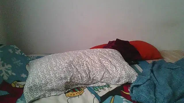 Snapshot of hairygirl80 chatting on October 24, 9:27 am hairygirl80 online show from October 24, 9:27 am
