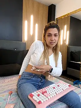 EvaaLovia1 online show from February 21, 1:56 pm