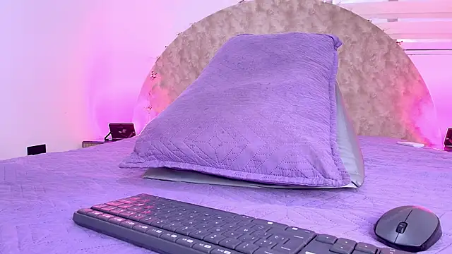 anisha x online show from January 16, 7:32 pm