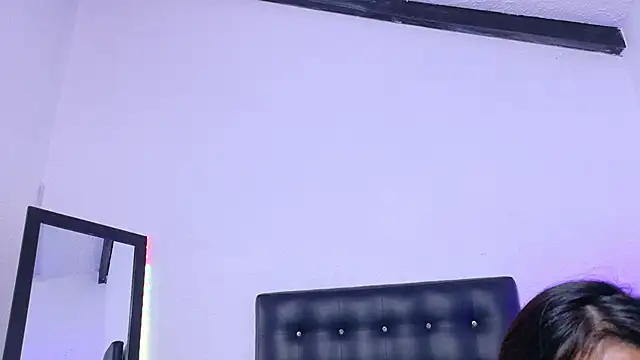 Skinny hottie18 online show from October 22, 4:01 pm