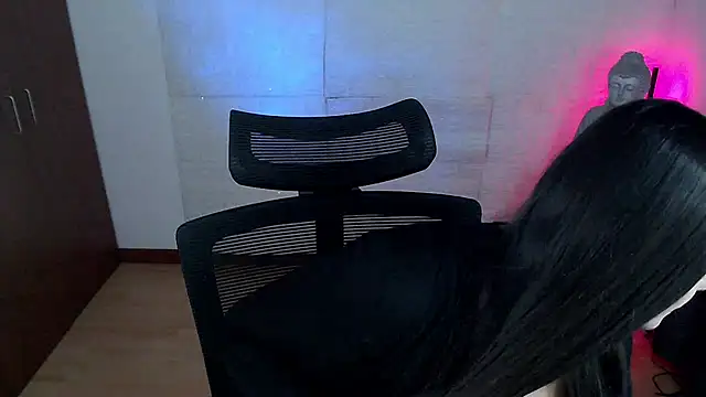 GODDESS EVANS online show from June 26, 11:50 pm