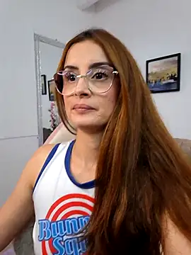 MiaaLoren online show from May 1, 9:18 pm