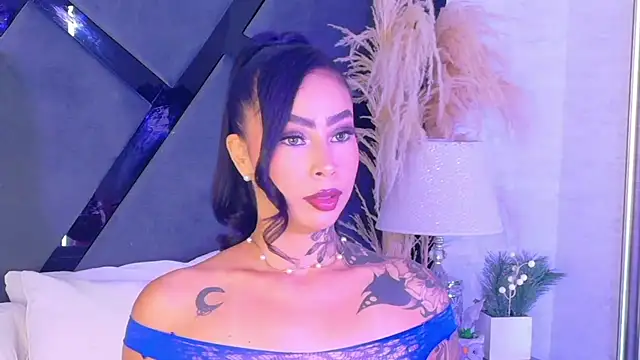 GiahDaniels online show from July 1, 9:03 pm