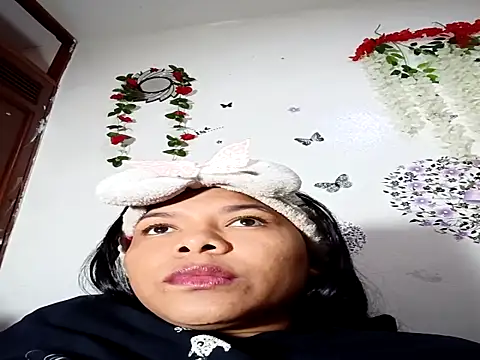 Diora Squirt juicy online show from November 13, 5:17 am