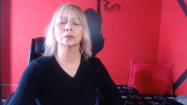 KLOE PIELL online show from June 16, 4:52 pm