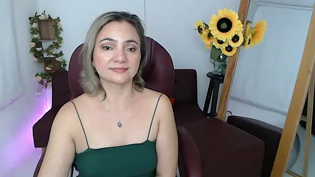 Ghada milf online show from July 20, 11:38 pm