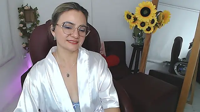 Ghada milf online show from July 5, 1:45 am