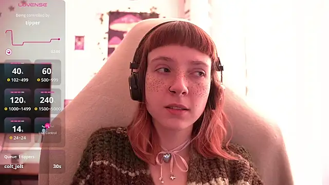 juliapie online show from December 2, 7:10 am