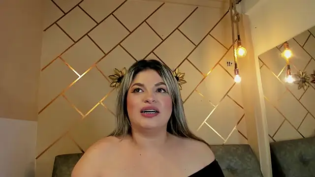 marianeporter   online show from May 29, 3:37 am