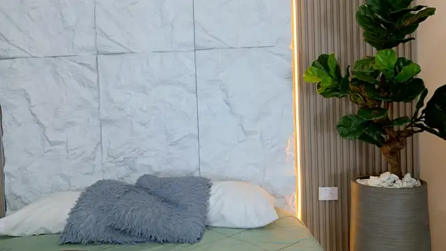 LaurenRodriiguez online show from June 25, 12:40 pm