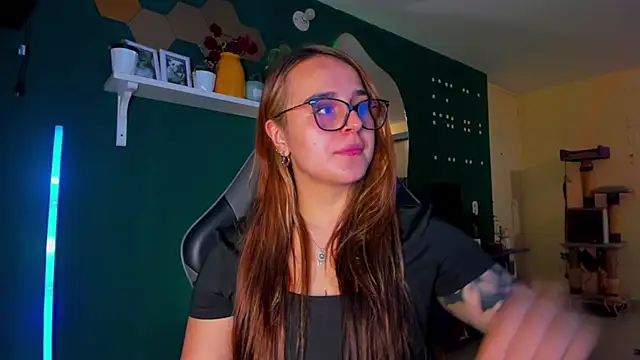 evy orange1 online show from July 3, 3:45 am