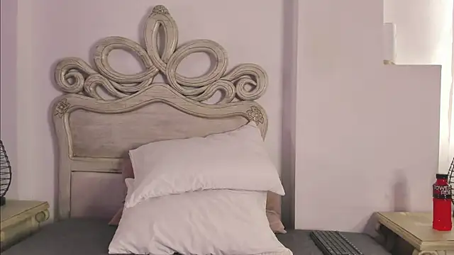 SamanthaFerrer   online show from July 20, 7:58 pm