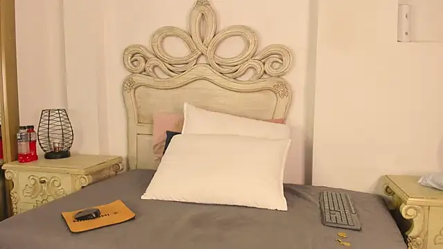 SamanthaFerrer   online show from May 2, 7:50 pm