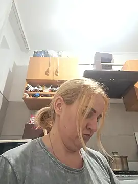 Malichkaanna30 online show from January 18, 4:03 pm