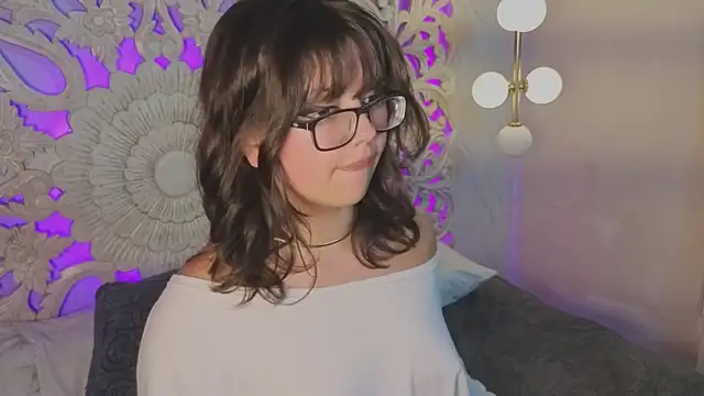 missy taylor  online show from October 3, 8:58 pm