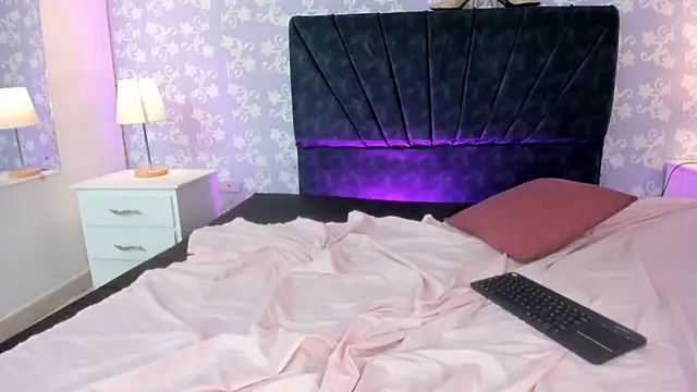 BritneySweet  online show from April 29, 5:43 am