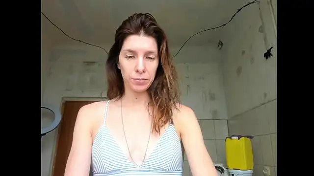YourSuperModel online show from June 12, 9:28 am
