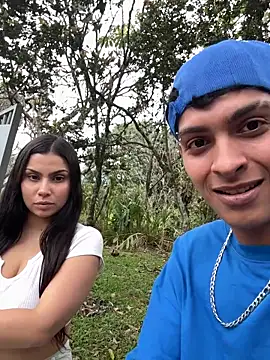 ValenSuarez25 online show from July 27, 10:40 pm