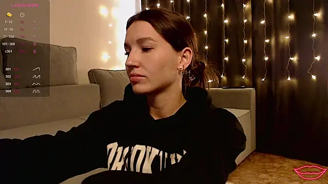 Bellla Haddid online show from May 13, 2:06 am