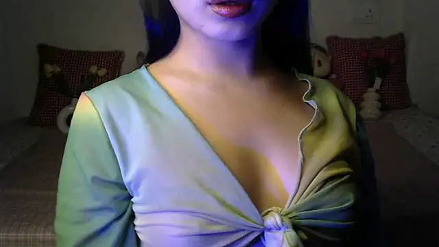 amrita2210 online show from November 30, 10:25 pm