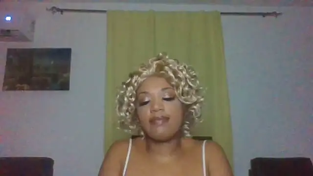 thekelliecapri online show from June 20, 6:39 am