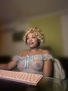 thekelliecapri online show from June 16, 10:05 am