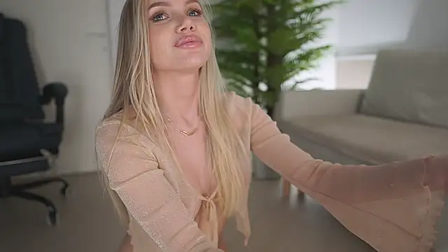 Yvonna One online show from February 27, 8:19 pm