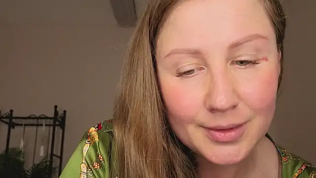Helens love online show from July 4, 5:25 am