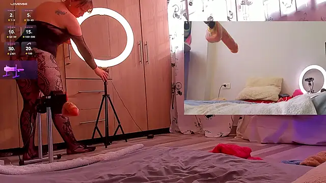 jolee   online show from February 28, 9:25 pm