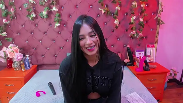 Snapshot of Mariana_Prin chatting on October 19, 3:52 am Mariana Prin online show from October 19, 3:52 am