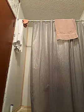 SexyHoneyRedd online show from November 6, 1:50 pm