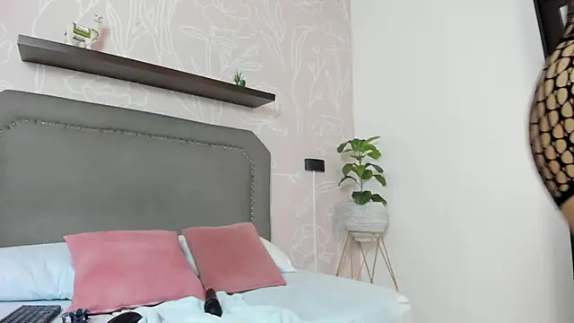 dalila30x online show from June 30, 2:33 am