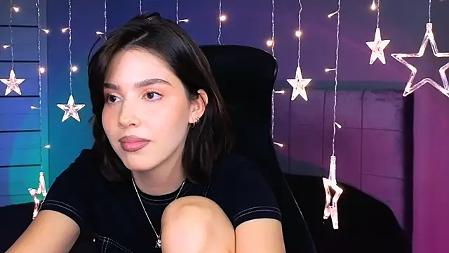 Stacy Gonzales  online show from October 9, 1:59 pm