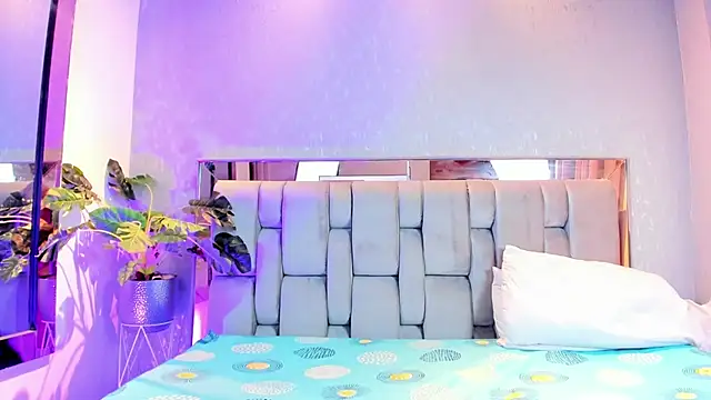 RoseTaylor   online show from February 22, 4:46 am