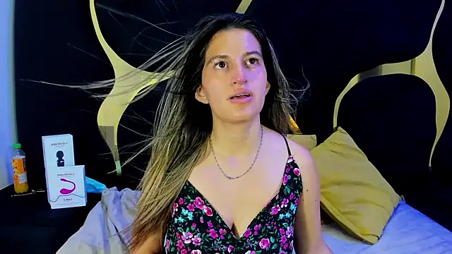 GiaRoussel online show from November 11, 8:50 pm